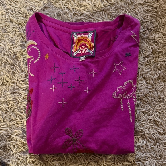 Johnny Was Kai Embroidered Tee - Picture 5 of 9